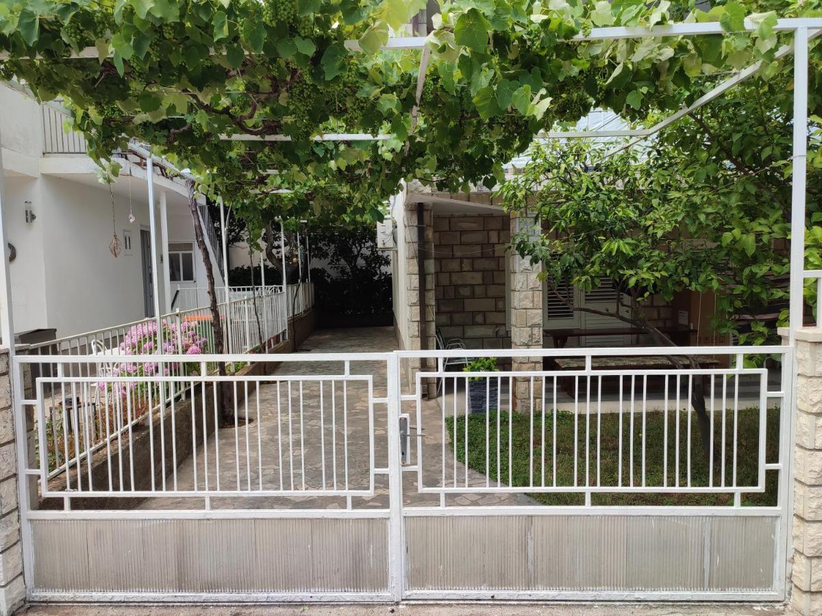 Apartments By The Sea Podaca, Makarska - 2576 Exterior photo
